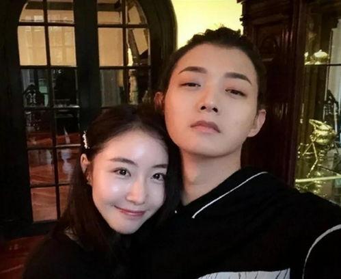 娱乐吃瓜艺人改名,吃瓜艺人华丽转身，改名背后的故事